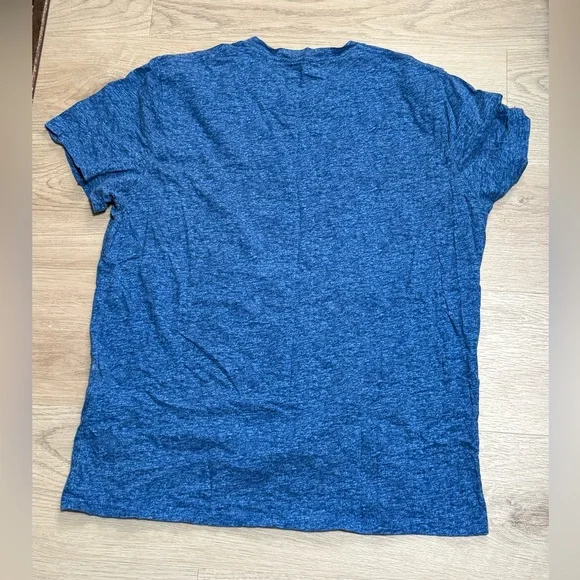 Hollister Men's Heather Blue Tee - Picture 2 of 3